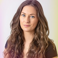 Makers Employee Julia Morris's profile photo