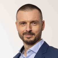 MacIej Tomaszewski Email