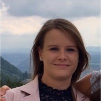 Julia Wauschkun Email & Phone Number