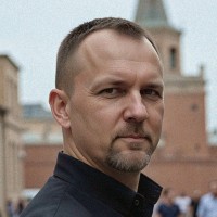 Tomasz Jasiński Email