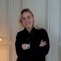 Ekaterina Nikonova Email