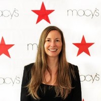 2300 Employee Lindsey Fernando's profile photo