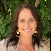 Learner-Centered Collaborative Employee Elizabeth Perry's profile photo