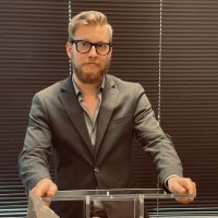 Jonathan Hindes Email & Phone Number