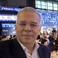 Renato Vernaschi Lima Email