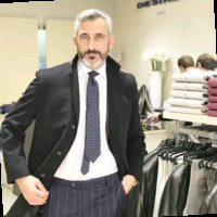 GoldMining Inc. (TSX: GOLD) (NYSE: GLDG) Employee Damian Hills's profile photo