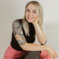 Newman Signs Inc Employee Lisa Lively's profile photo