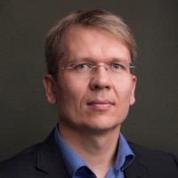 Simo Lääveri Email