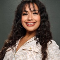 Discount Credit Card Supply Employee Sara Gutierrez's profile photo