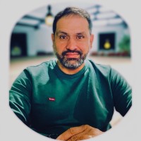 Mauricio R. Email