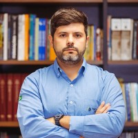 Pedro Mello Email