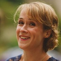 Email e telefono di Claire Hay