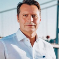 Michael Kienast Email