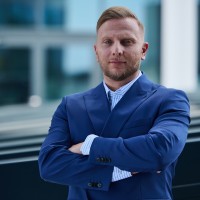 Lukasz Strzelec Email