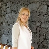 Lida Ardakany Email