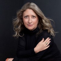 Auratherapy Employee Laura McCann's profile photo