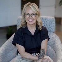 Kelli Chickos Email & Phone Number
