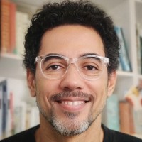 Luma AI Employee Alex Moura's profile photo