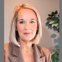 Christi de Ved Email & Phone Number