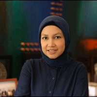 Arini Syahradzi Email
