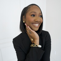 Usher's New Look Employee Arlaya Worthen's profile photo