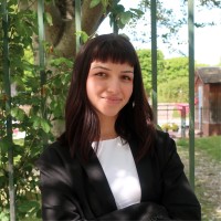 Léane Flint Email