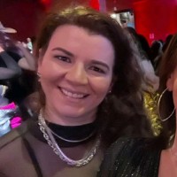 Natália Volpe Queiroz Email