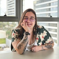 Renata Gonçalves Email & Phone Number