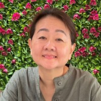 COURTS MALAYSIA Employee Bee Low's profile photo