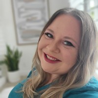 Cassandra Post Email & Phone Number