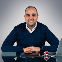 Roberto MacIna Email & Phone Number