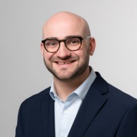CBRE Employee Elliott Gray's profile photo