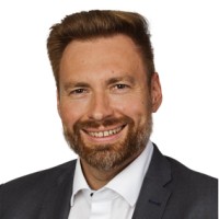 Oliver Eggerstedt Email