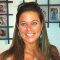 Elizabeth de Oliveira Email