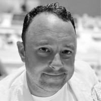 essential design + build Employee Rich Hiler's profile photo