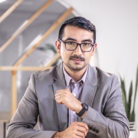 Claudio Navarro Email