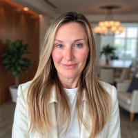 Smith & Warren Employee Natalie Samter's profile photo