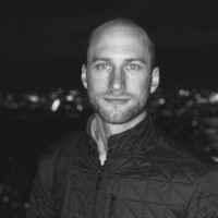 Casper Larsen Email