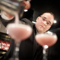Young Charly Employee Bruno Simons's profile photo
