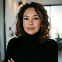 JANUS et Cie Employee Andrea Johnson's profile photo