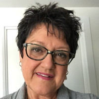 Lynn Johnson Email & Phone Number