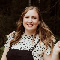 Larson Companies Employee Hannah Wampole's profile photo