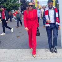 E-mail e número de telefone de Julie Quay