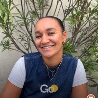Justine Gomis Email