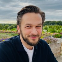 Stefan Trebicki Email
