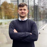 Norbert Ropiak Email