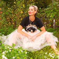 DeVine Reps Employee Sara Barnthouse's profile photo