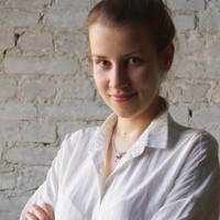 Anna Karolak Email