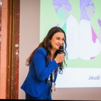 Isabella Hofer Email