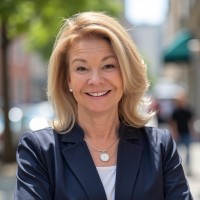 Lindt & Sprüngli (USA) Inc. Employee Lisa Cloutier's profile photo